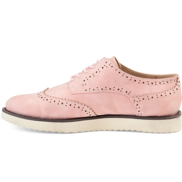 SOLD NWT Wingtip Casual Shoes, Blush, size 9 - Picture 3 of 11